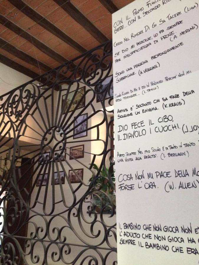 I Malpensanti Del Trieste Monticelli dʼOngina Kültér fotó